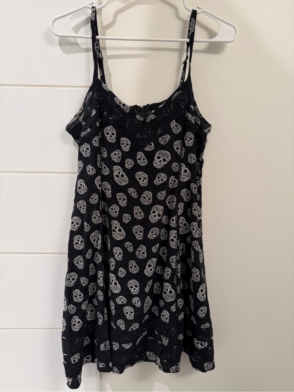 Hot Topic black and white skull lace dress